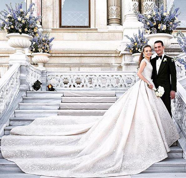 فستان زفاف خيالي للعروس من زهير مراد