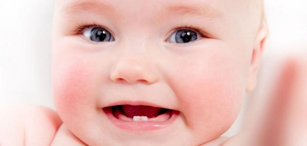 أعراض ظهور الأسنان عند الأطفال