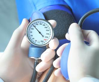كيف تطورت ادوات قياس ضغط الدم