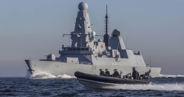 البحرية البريطانية: حادث قبال سواحل اليمن.. والحوثي يصدر بيانا