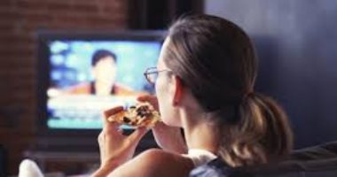 5 أسباب تدفعك للتوقف عن مشاهدة التليفزيون أثناء تناول الغداء   حصري على لحظات