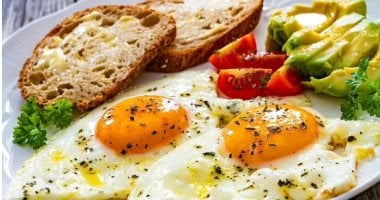وجبات على الفطار هتشبعك فترة طويلة.. أبرزها البيض وسلطة القريش   حصري على لحظات