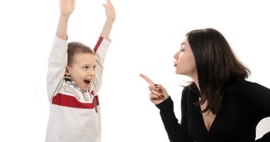 إخبار طفلك بالكذب الأبيض للحفاظ على مشاعره قد يؤدي إلى نتائج عكسية   حصري على لحظات