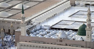 “شئون الحرمين”: عدد المتطوعات العاملات بالمسجد النبوى خلال رمضان تجاوز 1300