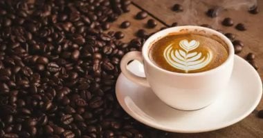 7 آثار جانبية لشرب القهوة باللبن “على الريق”   حصري على لحظات