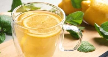 4 فوائد لعصير الليمون بالعسل الدافئ في رمضان.. اعرفها   حصري على لحظات