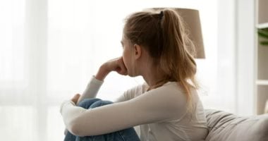 5 علامات تشير إلى إصابتك بالاكتئاب الظرفى المؤقت   حصري على لحظات