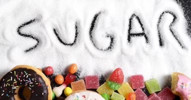 ماذا يحدث لجسمك عند التوقف عن تناول الكثير من السكر؟   حصري على لحظات