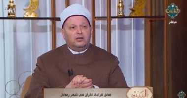 هل سماع القرآن يعادل ثواب القراءة؟.. الشحات عزازي يجيب.. فيديو   حصري على لحظات