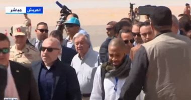 شاهد.. لحظة وصول الأمين العام للأمم المتحدة انطونيو جوتيريش إلى مطار العريش   حصري على لحظات